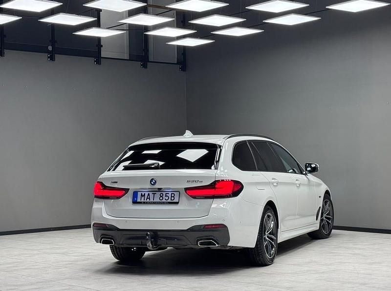 Begagnad BMW 530 M Sport 292 HK (214 kW) 2023 Vit Kombi