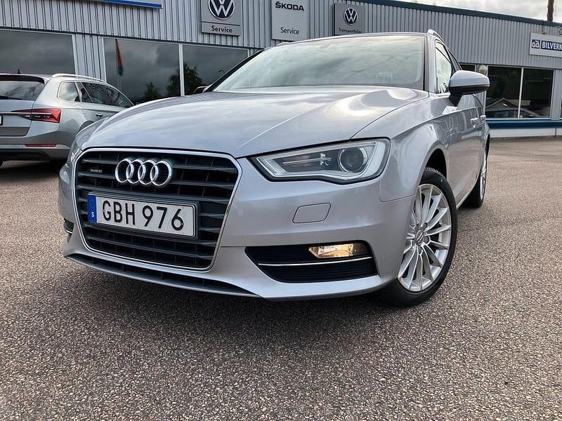 Begagnad Audi A3 Sport 150 HK (110 kW) 2015 Silver Kombi