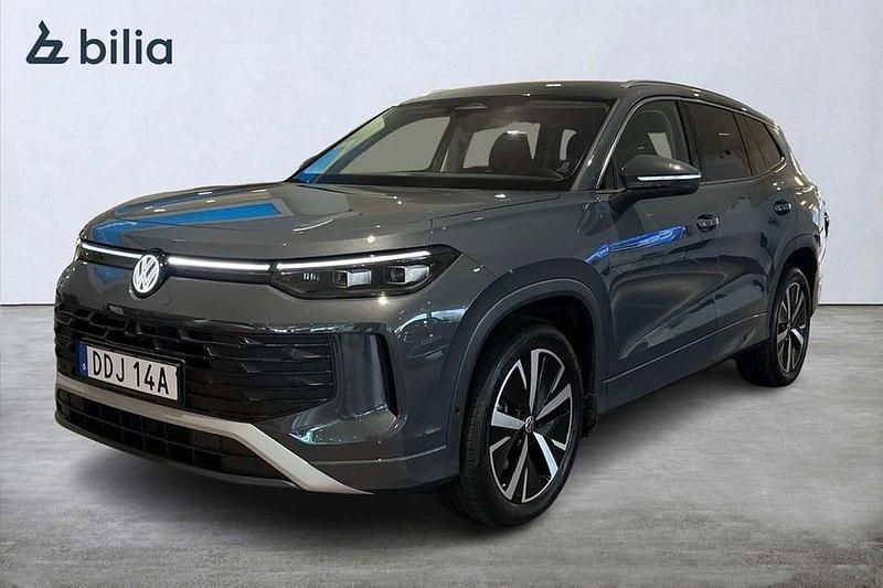 Grå Begagnad 2025 VW Tayron Edition SUV | 529 000 kr (Marknadspris) - Bild 1/4