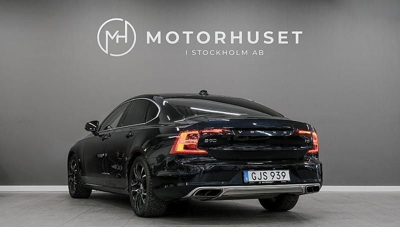 Begagnad Volvo S90 Momentum 254 HK (186 kW) 2016 Blå Sedan
