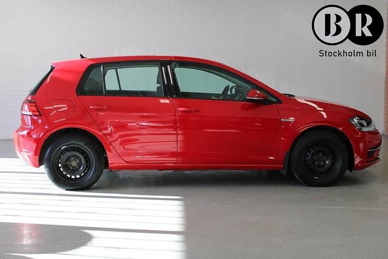 Begagnad VW Golf VII 131 HK (96 kW) 2019 Vit