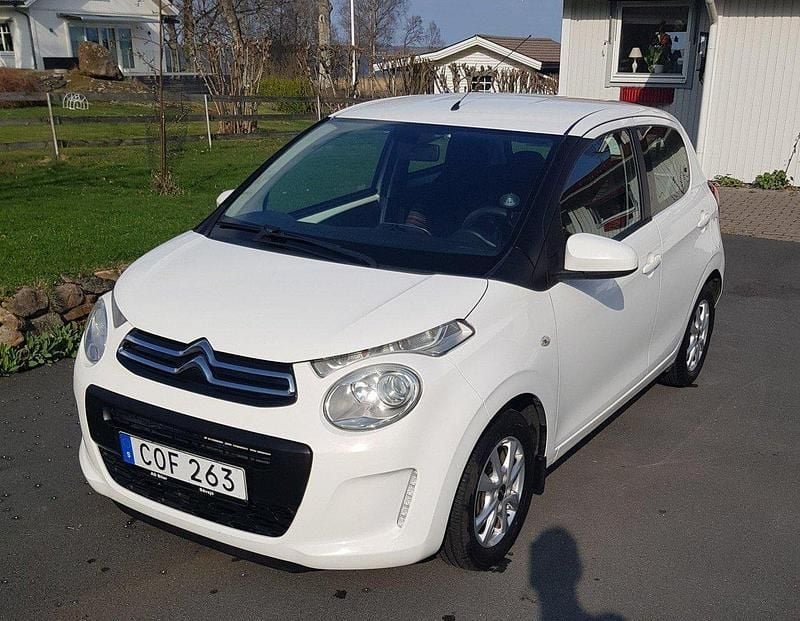 Vit Begagnad 2016 Citroën C1 Halvkombi | 59 000 kr (Marknadspris) - Bild 1/4