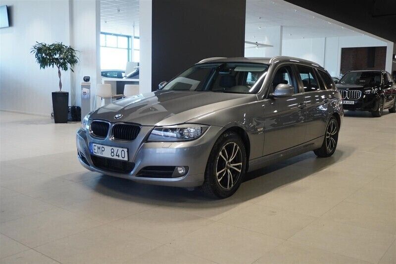 Okänd Begagnad 2010 BMW 320 Comfort Edition Kombi | 110 000 kr (Marknadspris) - Bild 1/4