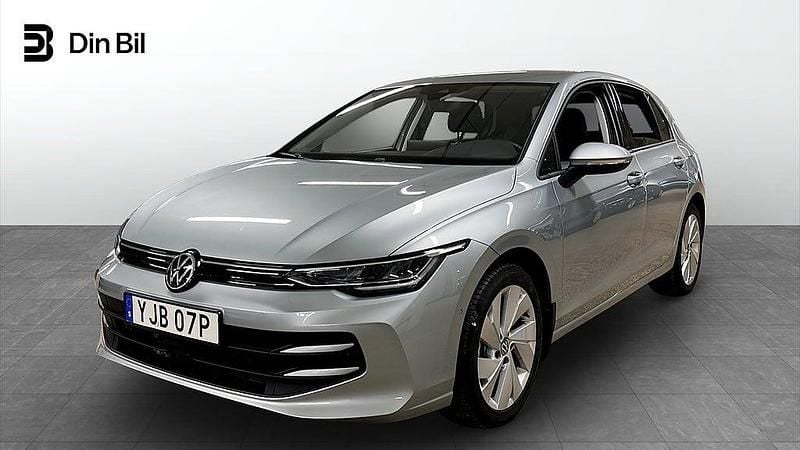 Silver Begagnad 2024 VW Golf VIII Edition Halvkombi | 319 800 kr (Marknadspris) - Bild 1/4