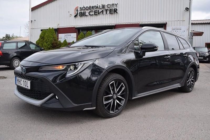 Svart Begagnad 2022 Toyota Corolla Kombi | 249 900 kr (Lite dyr) - Bild 1/4