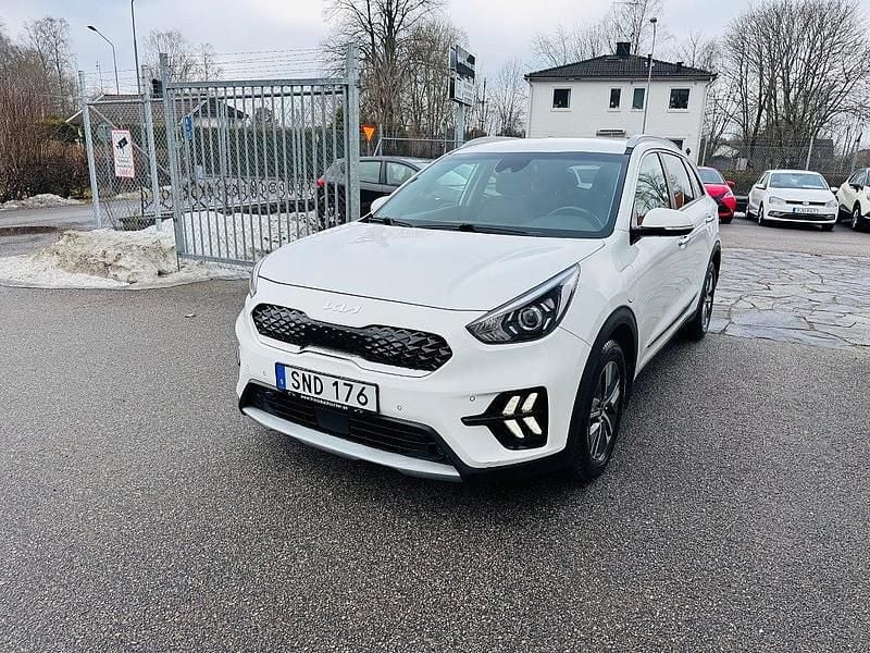 Begagnad Kia Niro Advance 105 HK (77 kW) 2021 Vit SUV