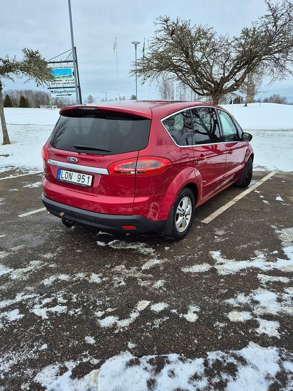 Begagnad Ford S-MAX S 163 HK (119 kW) 2013 Minibuss