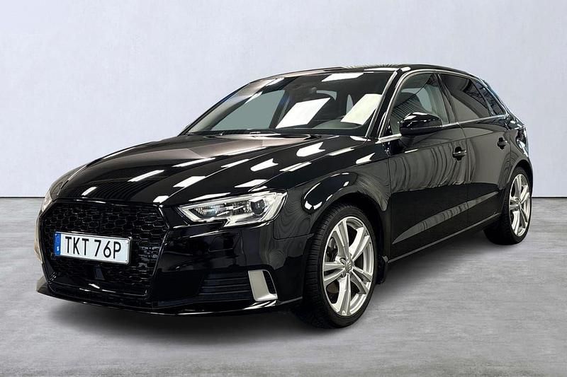 Svart Begagnad 2019 Audi A3 Sportback Halvkombi | 199 900 kr (Marknadspris) - Bild 1/4