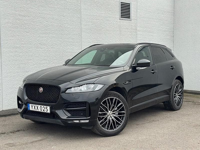 Svart Begagnad 2017 Jaguar F-Pace R-Sport SUV | 199 000 kr (Marknadspris) - Bild 1/4