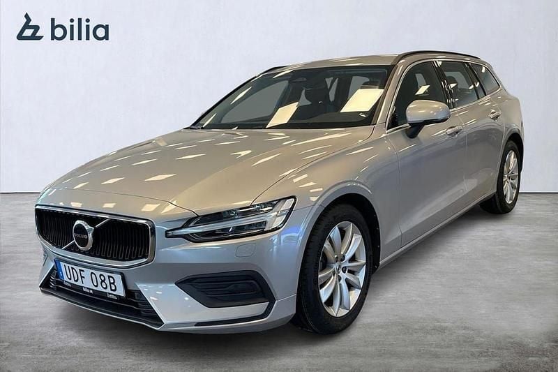 Silver Begagnad 2023 Volvo V60 Core Kombi | 309 900 kr (Bra pris) - Bild 1/3