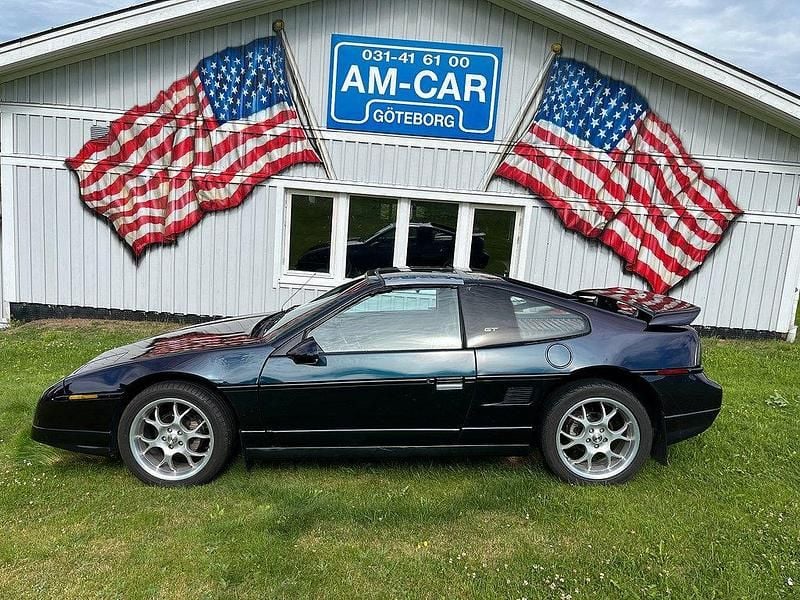 Begagnad Pontiac Fiero 137 HK (100 kW) 1987 Svart Sportkupé