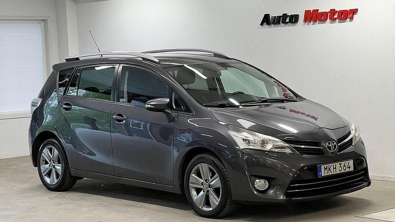 Mörkgrå Begagnad 2014 Toyota Verso Minibuss | 79 900 kr (Superpris) - Bild 1/3