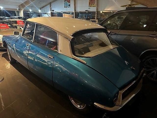 Begagnad Citroën DS 106 HK (77 kW) 1974 Blå metallic Sedan