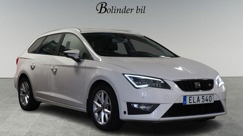 Vit Begagnad 2014 Seat Leon ST FR Kombi | 99 800 kr (Marknadspris) - Bild 1/4