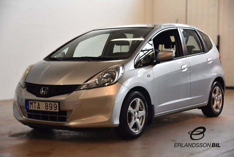 Silver Begagnad 2012 Honda Jazz Halvkombi | 79 900 kr - Bild 1/4