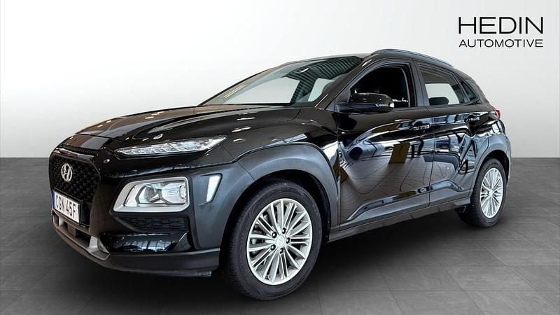 Svart (black) Begagnad 2019 Hyundai Kona Trend SUV | 179 000 kr (Marknadspris) - Bild 1/4