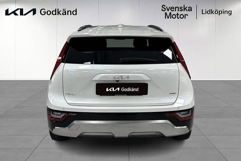 Begagnad Kia Niro Advance 185 HK (136 kW) 2023 Vit SUV