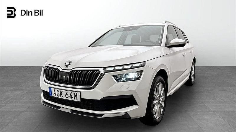 Vit (candy white) Begagnad 2023 Skoda Kamiq Adventure SUV | 239 900 kr (Marknadspris) - Bild 1/4