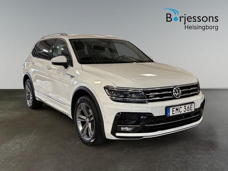 Vit Begagnad 2021 VW Tiguan Allspace SUV | 364 000 kr (Marknadspris) - Bild 1/4