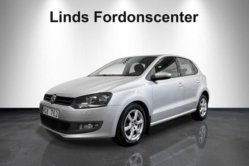 Silver Begagnad 2010 VW Polo Halvkombi | 45 000 kr (Marknadspris) - Bild 1/4