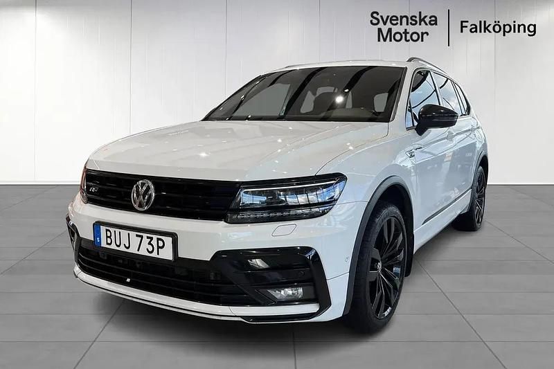 Vit Begagnad 2020 VW Tiguan Allspace R-line SUV | 319 900 kr (Marknadspris) - Bild 1/4