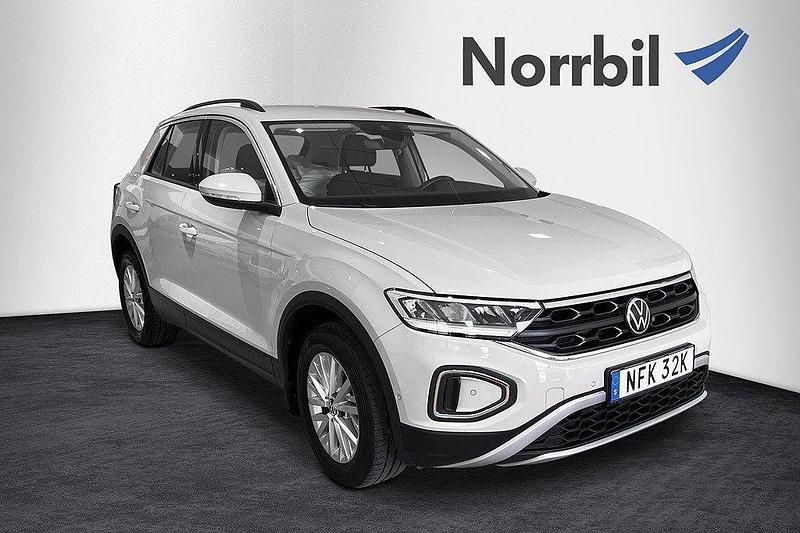 Grå Begagnad 2022 VW T-Roc Life SUV | 229 000 kr (Bra pris) - Bild 1/4