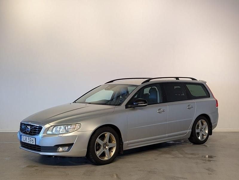 Begagnad Volvo V70 Standard 150 HK (110 kW) 2016 Silver Kombi