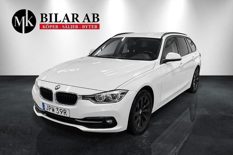 Vit Begagnad 2019 BMW 320 Sport Line Kombi | 199 900 kr (Superpris) - Bild 1/4