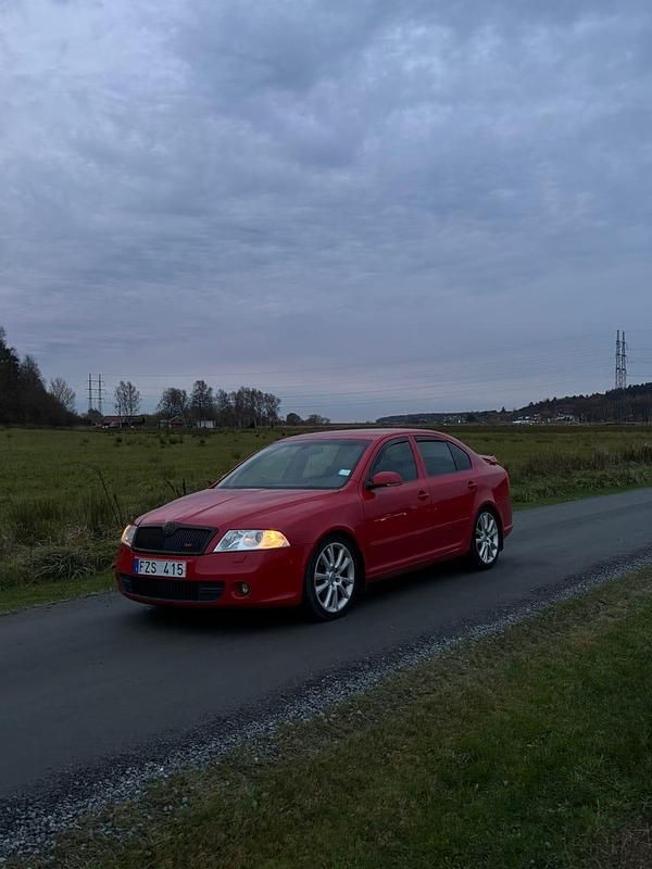 Begagnad 2008 Skoda Octavia RS Halvkombi | 39 900 kr - Bild 1/4