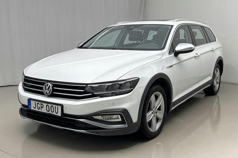 Begagnad VW Passat Alltrack 190 HK (139 kW) 2020 Vit Kombi