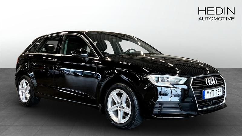 Svart (black) Begagnad 2017 Audi A3 Sportback Kombi | 169 900 kr (Marknadspris) - Bild 1/4
