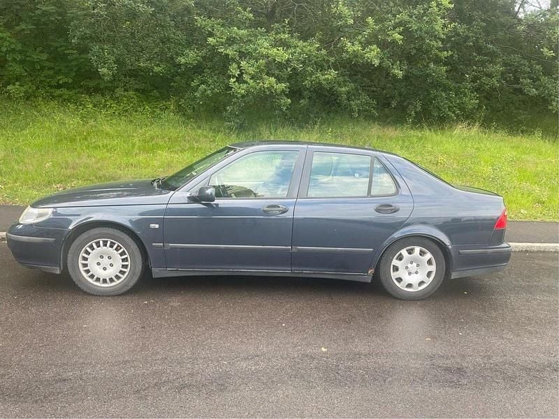 Blå Begagnad 2004 Saab 9-5 Sedan | 19 000 kr (Marknadspris) - Bild 1/4