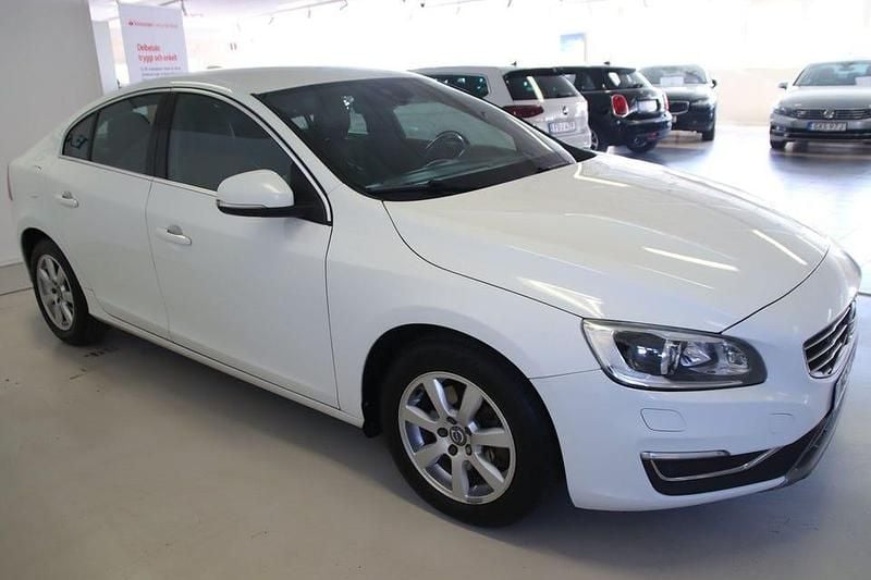 Begagnad Volvo S60 Summum 191 HK (140 kW) 2016 Vit Sedan