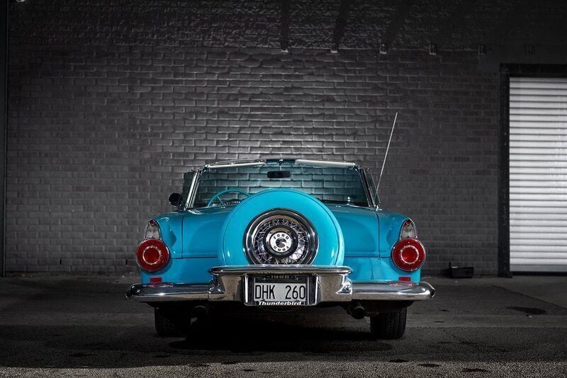 Begagnad Ford Thunderbird Convertible 218 HK (160 kW) 1956 Blå Cab