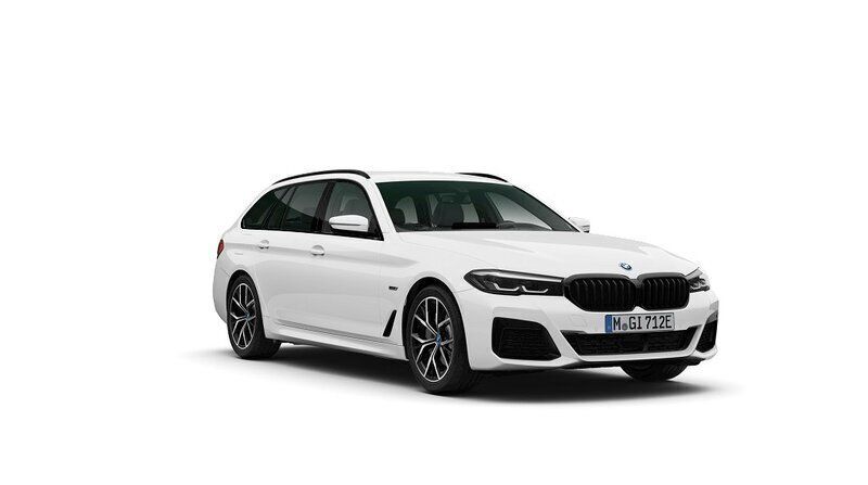 Vit Begagnad 2022 BMW 530e M Sport Kombi | 439 500 kr (Marknadspris) - Bild 1/4