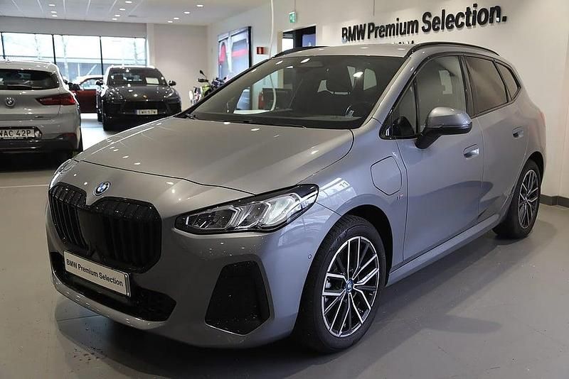 Begagnad BMW 230 M Sport 150 HK (110 kW) 2023 Grå Kombi