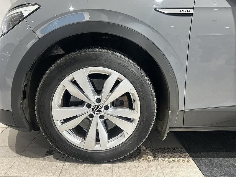 Begagnad VW ID.4 Pro Performance 150 kW (204 HK) 2021 Moonstone grey SUV