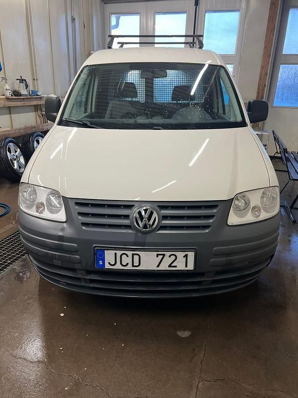 Begagnad VW Caddy 105 HK (77 kW) 2009 Minibuss