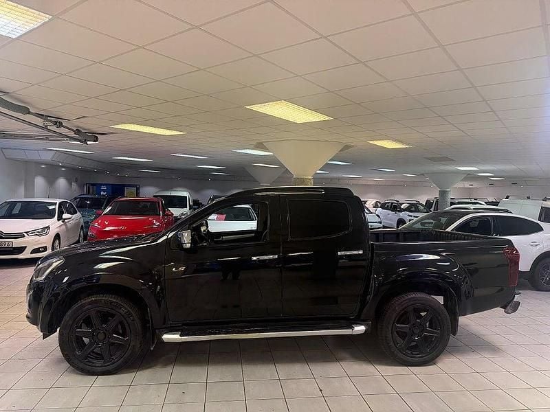 Svart Begagnad 2017 Isuzu D-Max Pickup | 289 900 kr (Dyr) - Bild 1/4