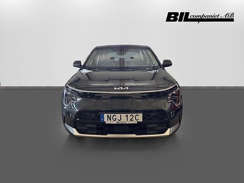 Begagnad Kia Niro 150 kW (204 HK) 2023 Mörkgrå SUV