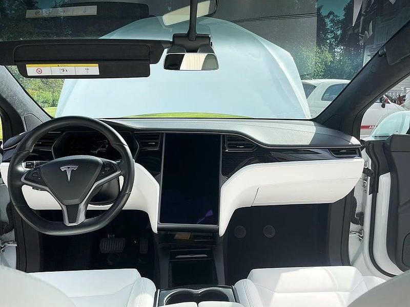 Begagnad Tesla Model X 421 kW (573 HK) 2020 Pearl white multicoat | ultra white premium interiör SUV