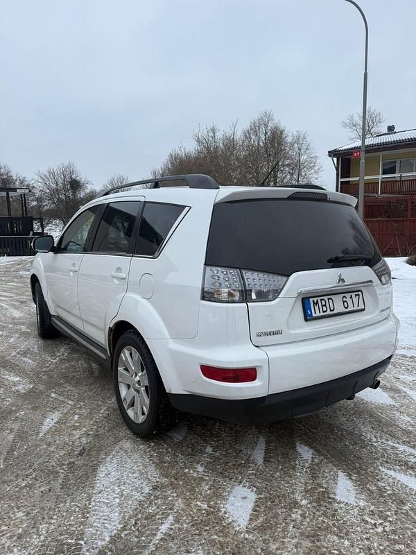 Begagnad Mitsubishi Outlander 170 HK (125 kW) 2011