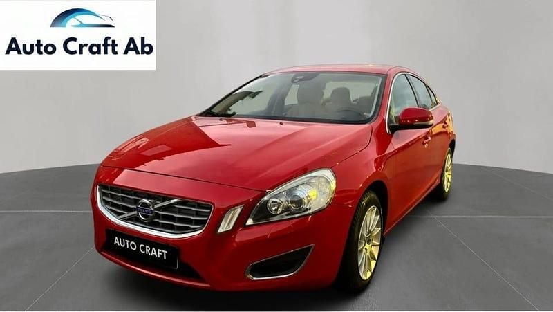 Begagnad Volvo S60 Momentum 116 HK (85 kW) 2012 Röd Sedan