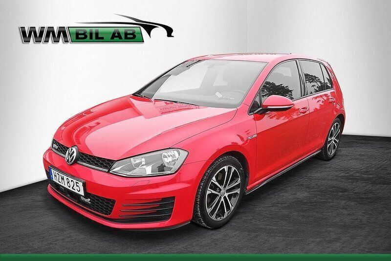 Röd Begagnad 2015 VW Golf VII GTD Halvkombi | 164 000 kr (Dyr) - Bild 1/4