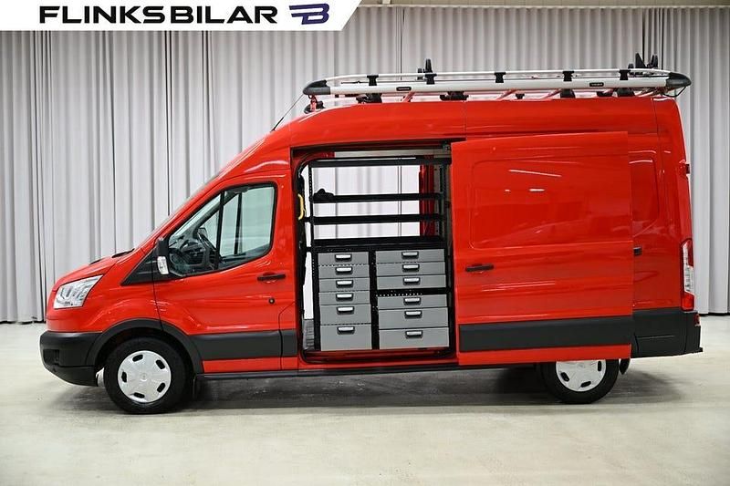 Begagnad Ford Transit 170 HK (125 kW) 2018 Röd Van