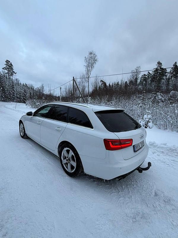 Begagnad Audi A6 177 HK (130 kW) 2013 Kombi