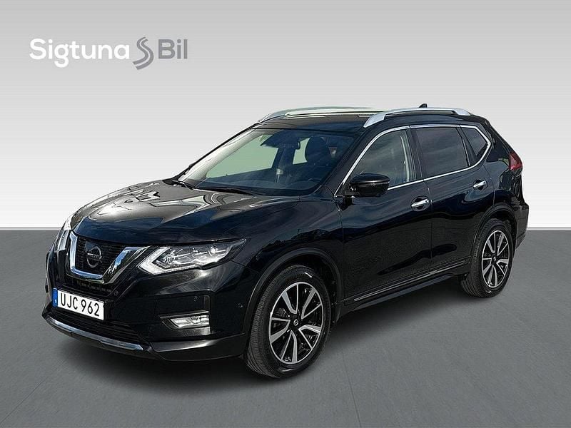 Svart Begagnad 2017 Nissan X-Trail 360º SUV | 207 800 kr (Marknadspris) - Bild 1/3