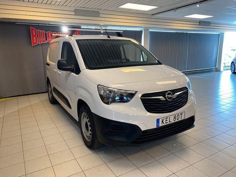 Begagnad Opel Combo-e Life Business 100 kW (136 HK) 2023 Vit Van