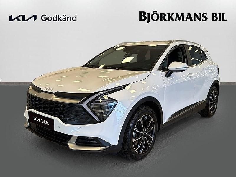 /hw2/ deluxe white m Begagnad 2022 Kia Sportage Advance SUV | 349 900 kr (Marknadspris) - Bild 1/4