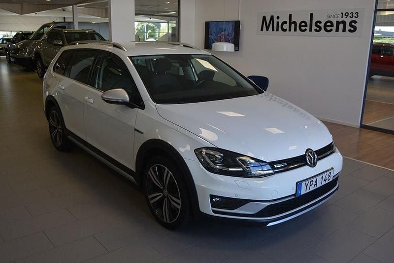 Vit Begagnad 2018 VW Golf Alltrack Kombi | 219 900 kr (Marknadspris) - Bild 1/4